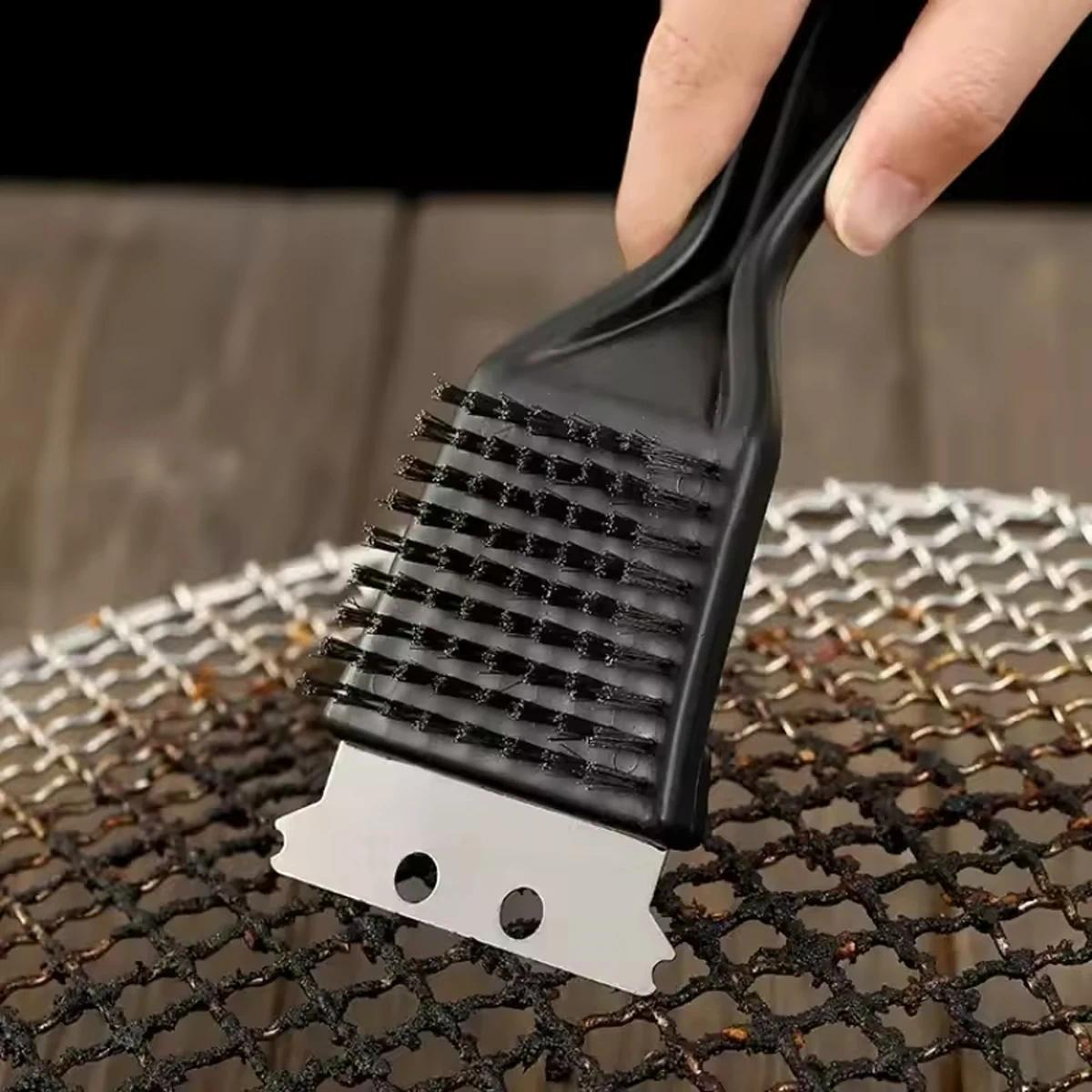 2-in-1 Barbecue Cleaning Brush and Scraper Set